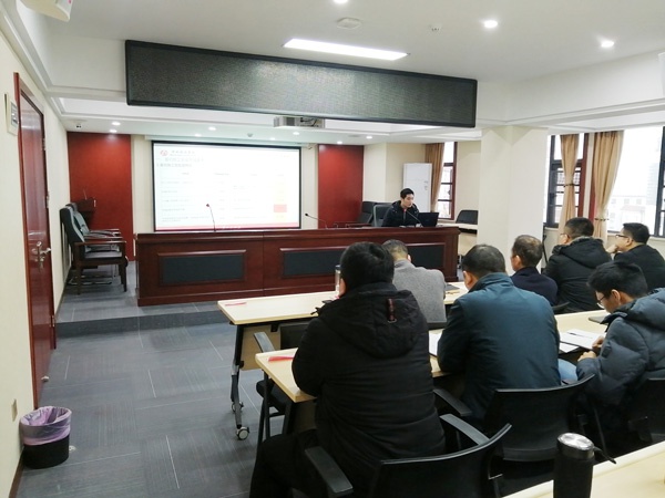 南昌市政建設(shè)集團安監(jiān)部組織開展房建項目安全教育培訓6002.jpg