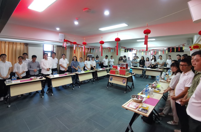 共青團(tuán)南昌市政建設(shè)集團(tuán)有限公司委員會(huì)舉辦了“承傳統(tǒng)文化，享團(tuán)圓美滿”中秋主題活動(dòng)6910.jpg