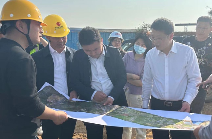 市政公用集團劉順保到朱橋東路項目、昌東三路項目、秦坊安置房項目調(diào)研